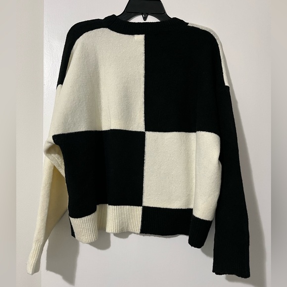 MNG black and white sweater - Picture 4 of 4